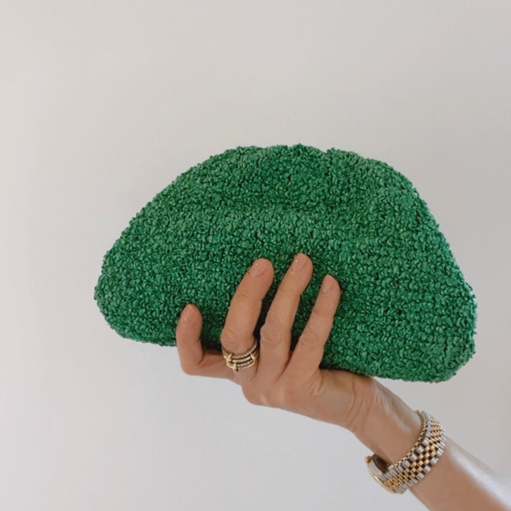 BOTTEGA VENETA MINI CURLY RAFFIA CLUTCH BAG